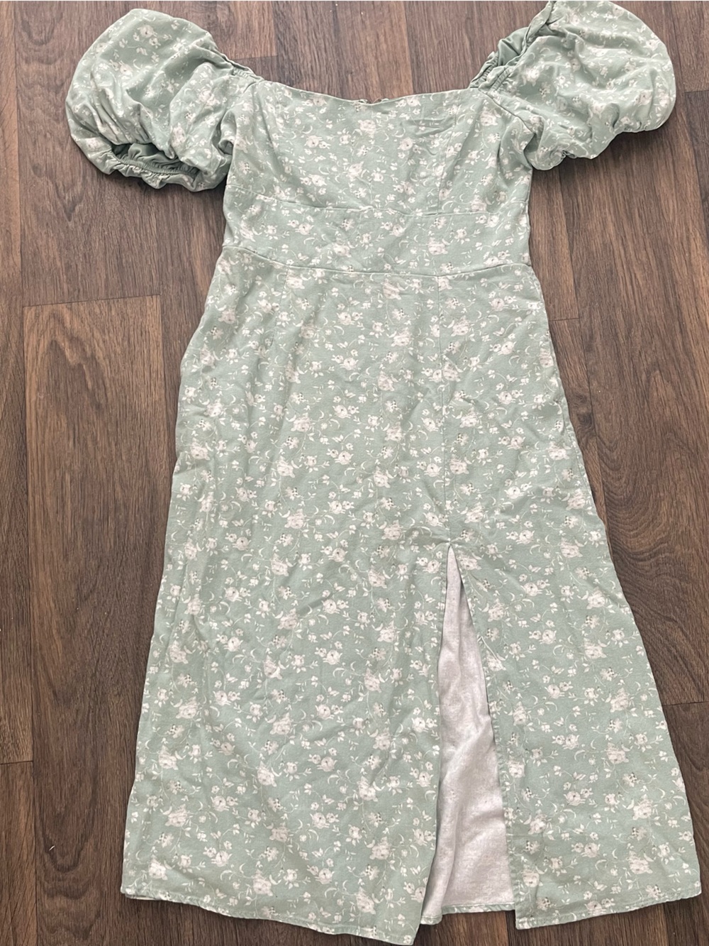 Francesca's Collections Sage Green Floral Dress with Puff Sleeves